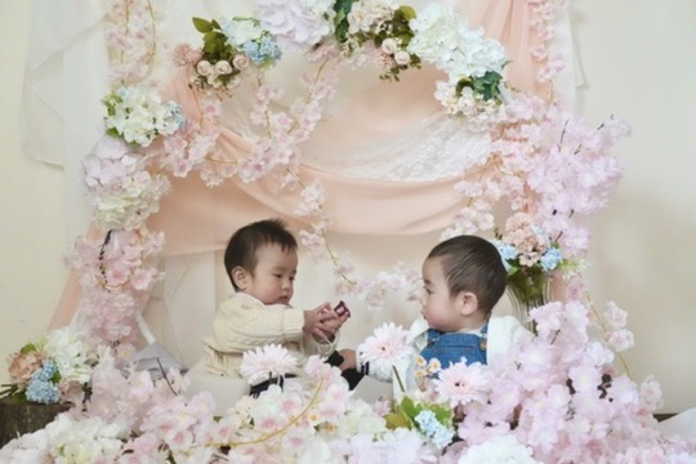 季節装飾のフォトブース（桜）